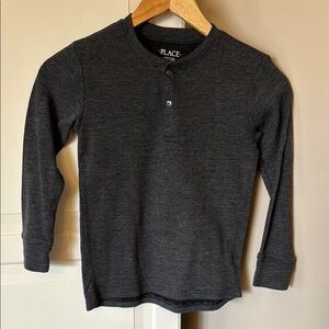 The Children's Place Dark Grey Long Sleeve Henley Shirt, Size 5/6, EUC